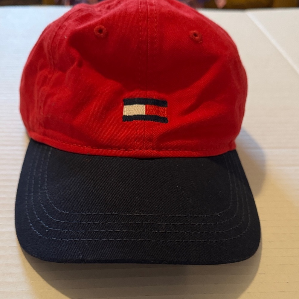 Tommy Hilfiger Red and Navy Cap Ardin